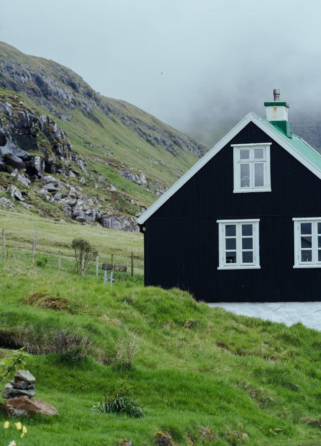 Authentic Faroese House / Unique Location / Nature Hellurnar Eksteriør billede